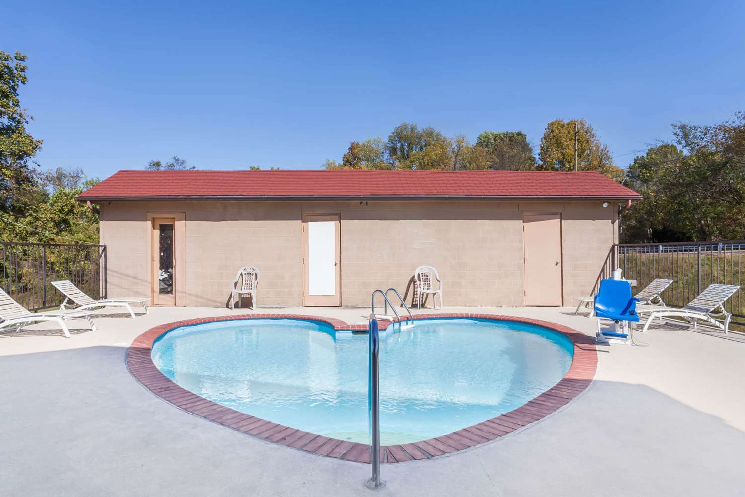 Travelodge by Wyndham Clarksville 10/11
