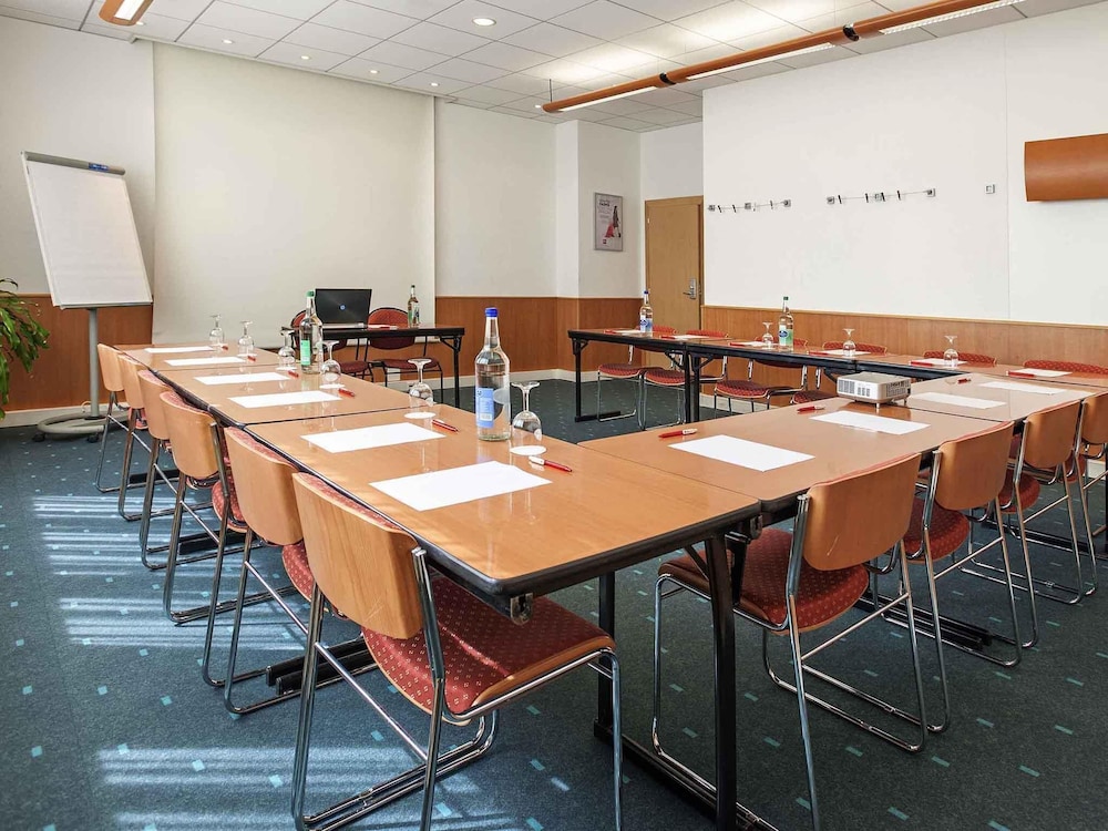 Ibis 3 Lacs Neuchatel 42/50