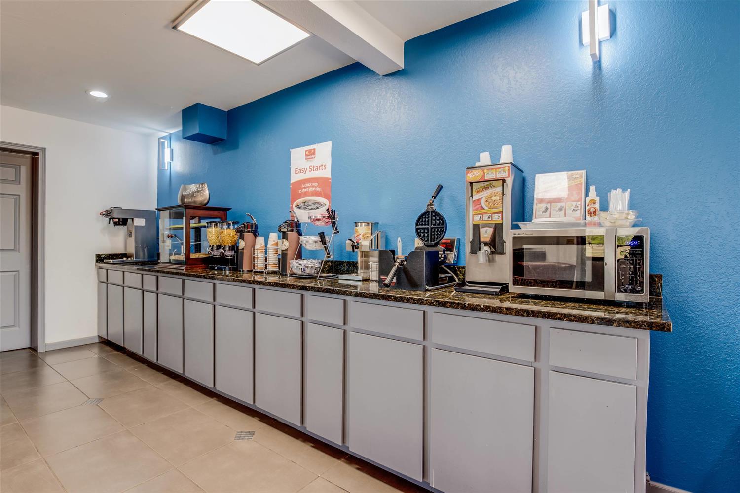 Econo Lodge Inn & Suites Enid South 1/10