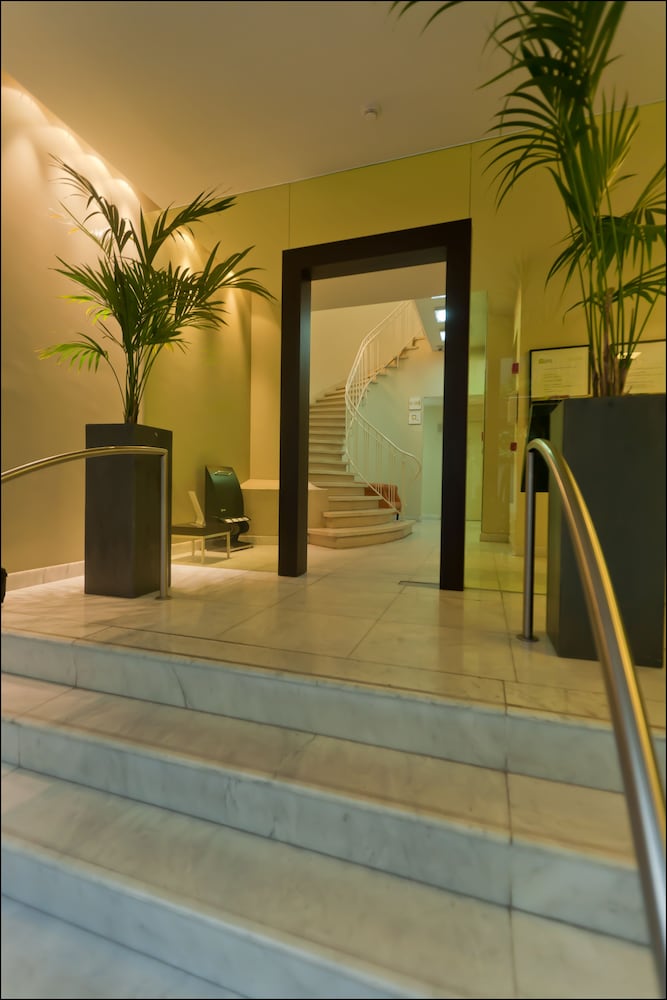 Lobby at B-aparthotel Grand Place Brussels, BRUSSELS