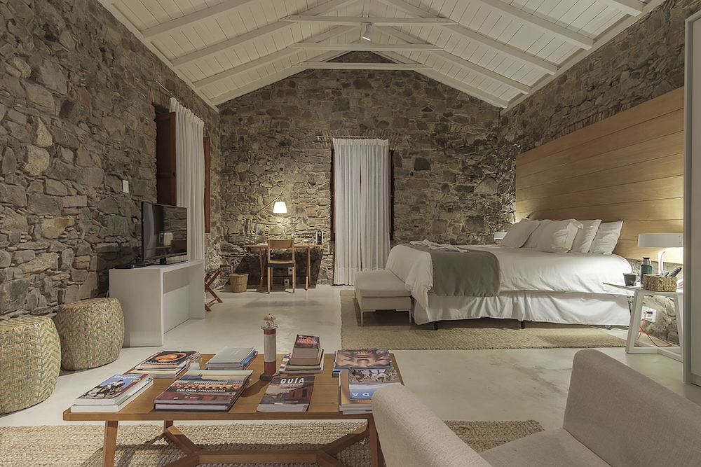 Charco Hotel 25/50