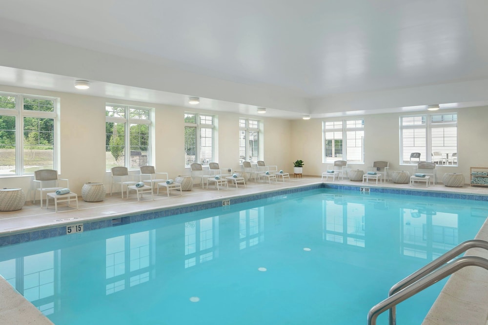 Magnuson Hotel Lenox 45/62