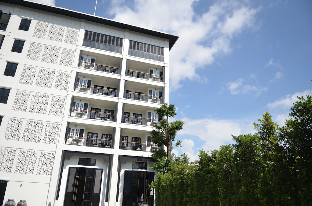 Buri Siri Hotel 4/71