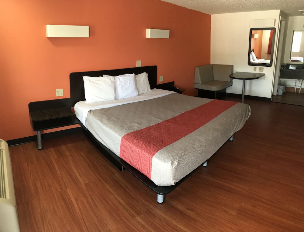 Motel6 Troutville, VA 35/54