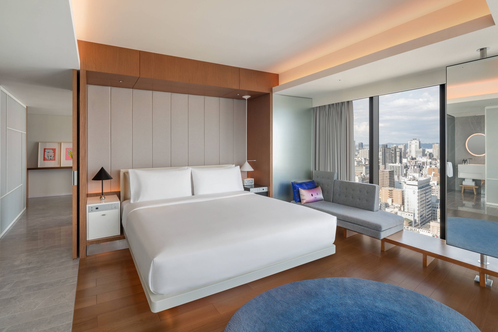 Suite, King Bed