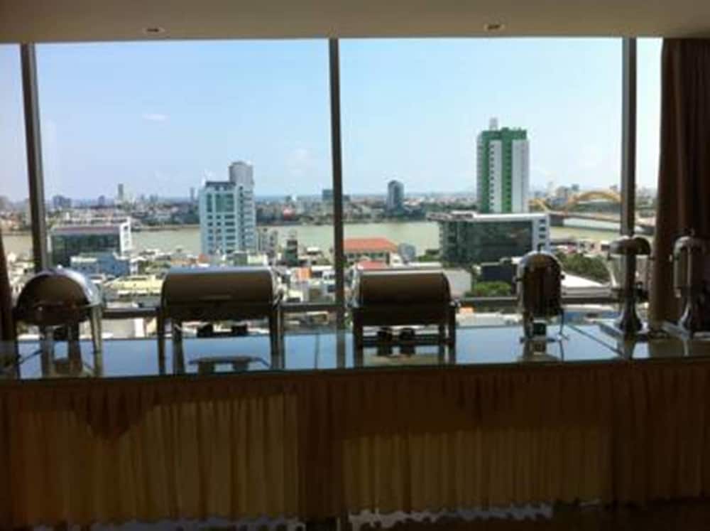 Hamilton Oceanview Villa 13/20