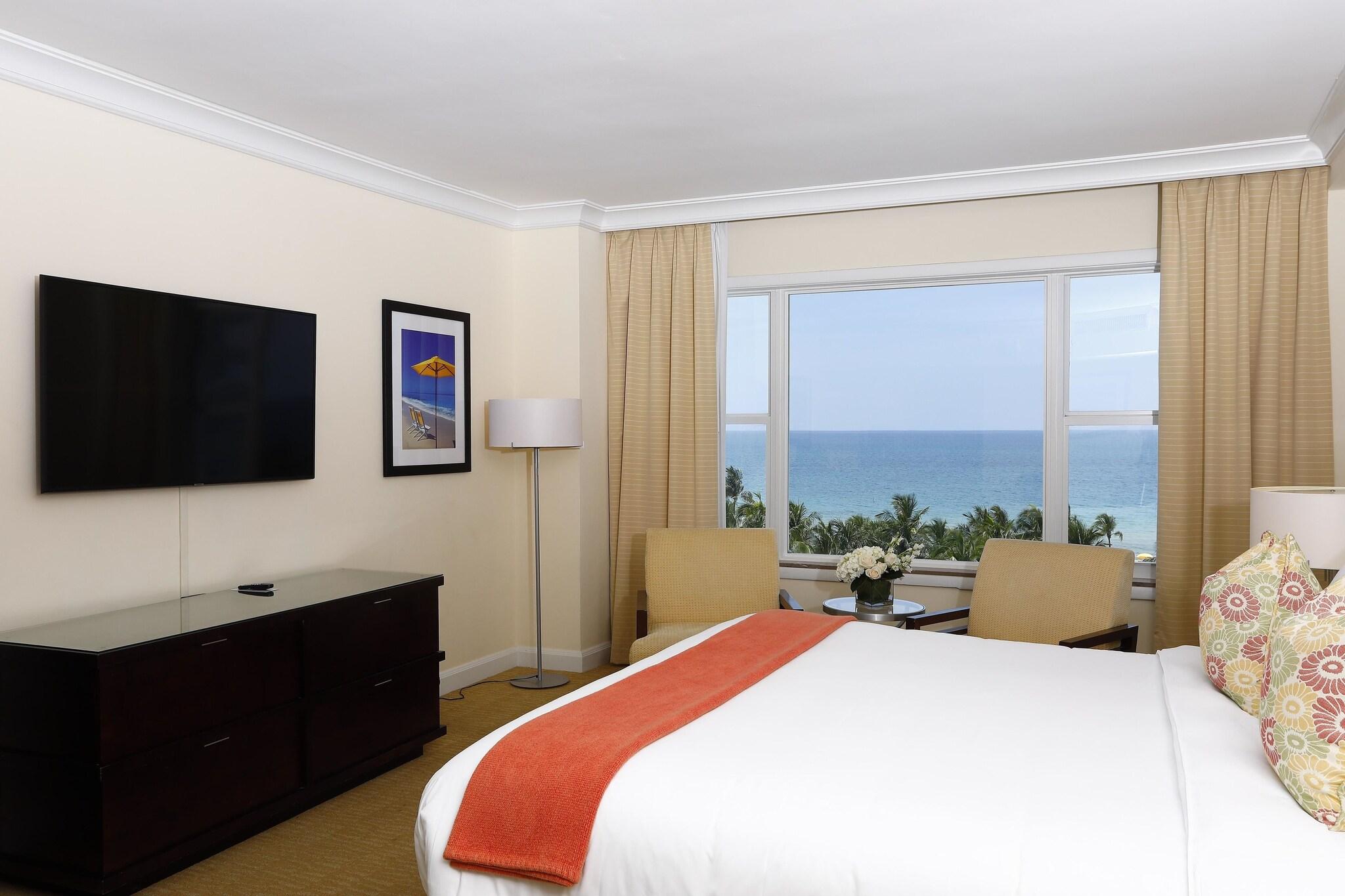 Room, King Bed, Ocean Front