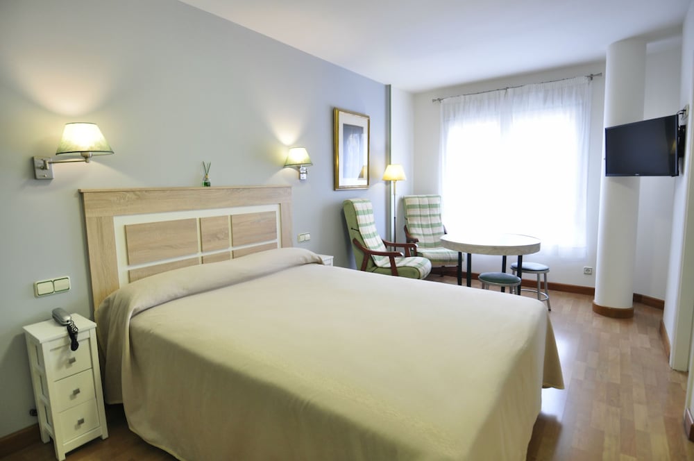 Hotel Apartamentos Aralso 8/34