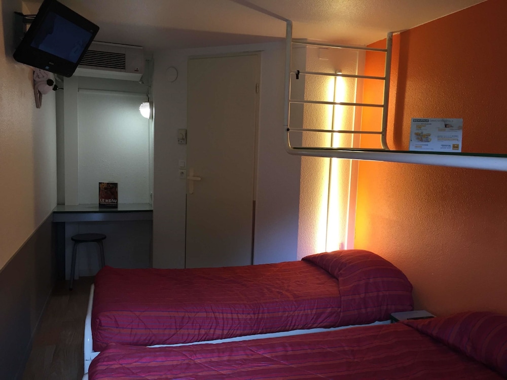 PREMIERE CLASSE SAINT ETIENNE NORD - VILLARS 36/63