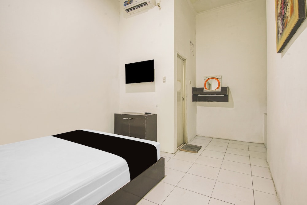 Hotel O Makassar near RS Grestelina formerly Wisma Makassar 23/38