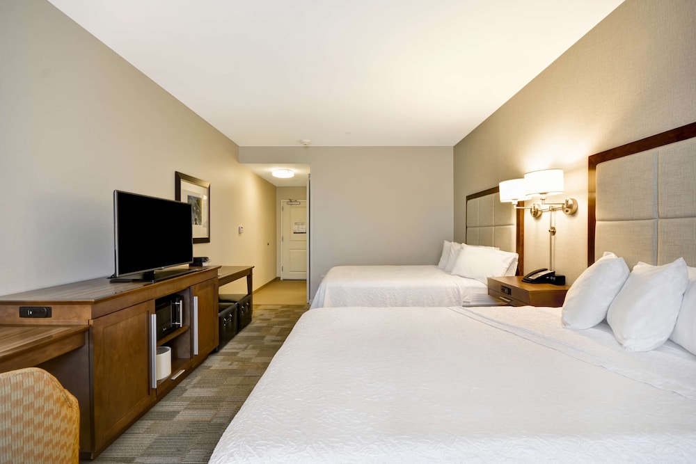Hampton Inn Suites Dallas Plano East Tx 26/76