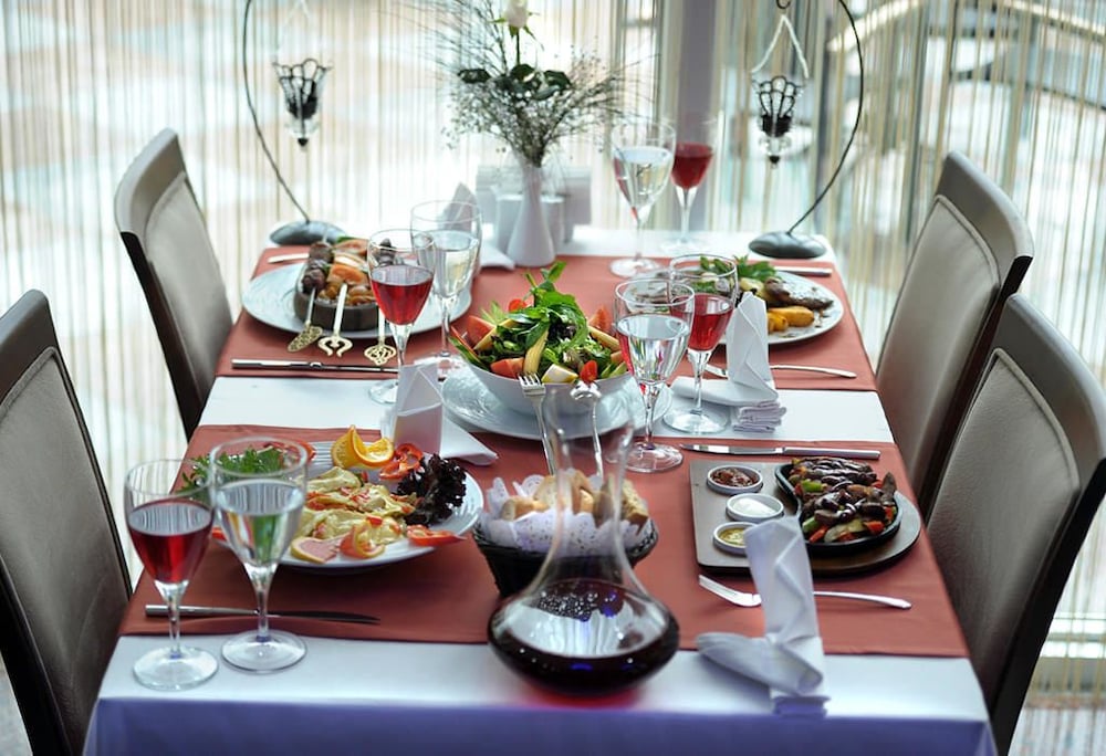 Rhiss Hotel Bostanci 54/64