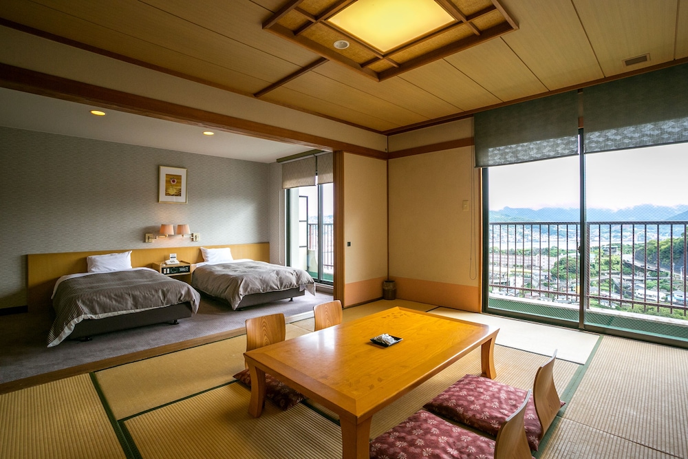 Inasayama Kanko Hotel 46/67