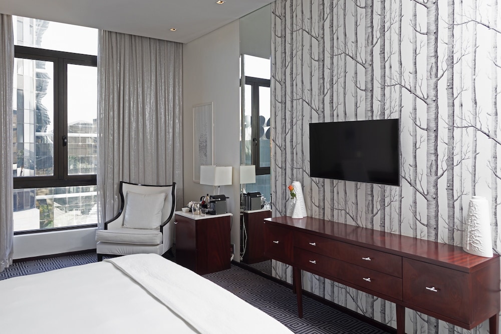 Davinci Hotel And Suites On Nelson Mandela Square 28/67