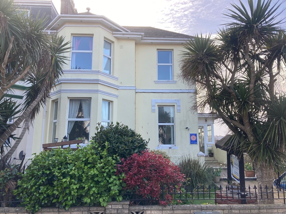 The Ashleigh Guesthouse 2/100