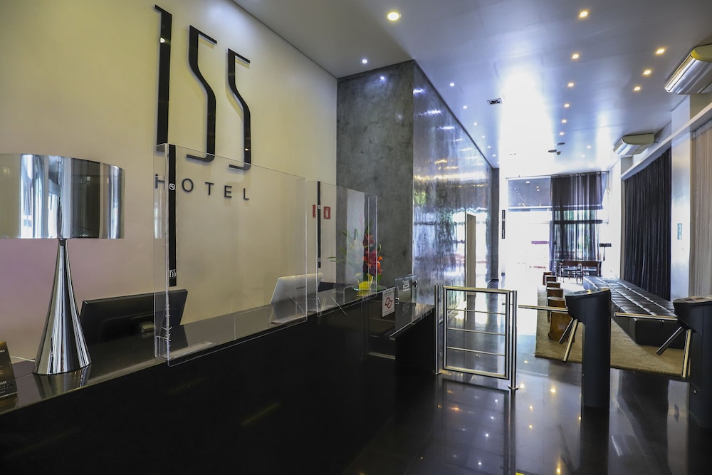 155 HOTEL 37/54