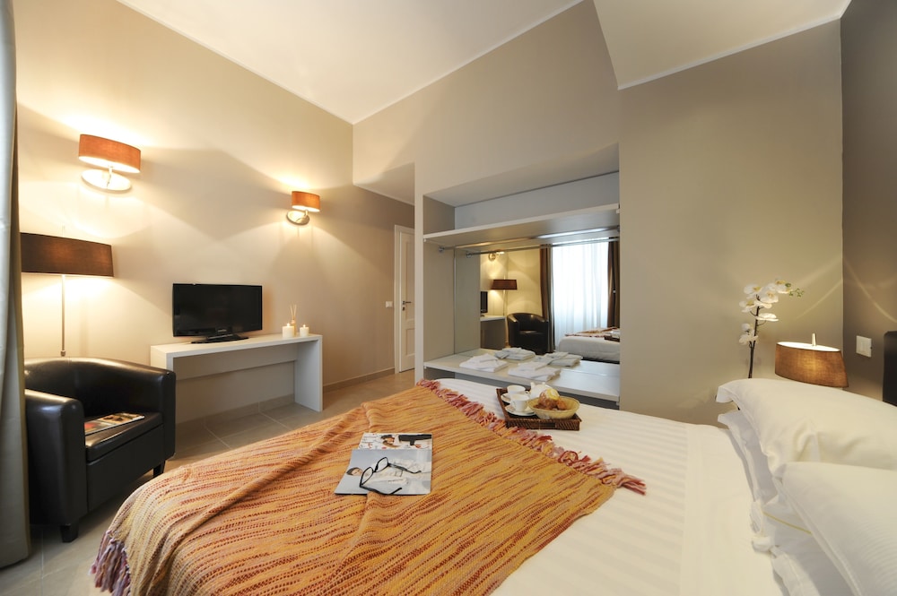 Residence Trianon Borgo Pio 20/72