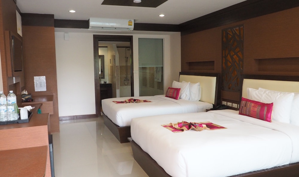Chivatara Resort And Bangtao Beach Resort Phuket 33/66