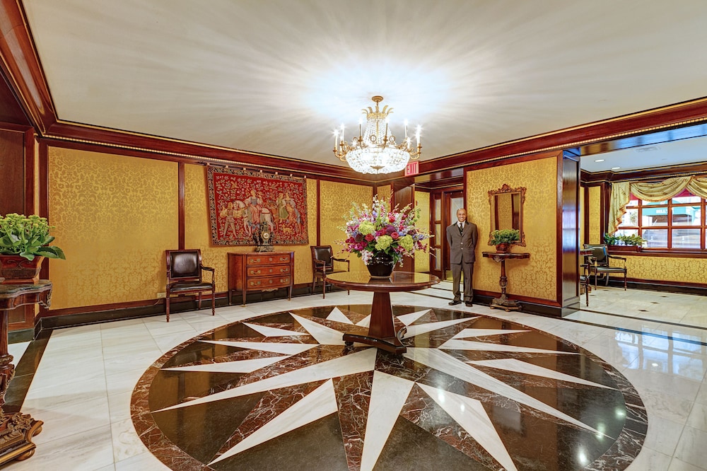 Hotel Elysee 1/31