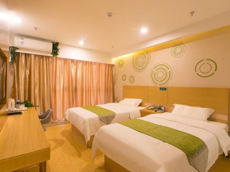 ROOM, TWIN BEDS