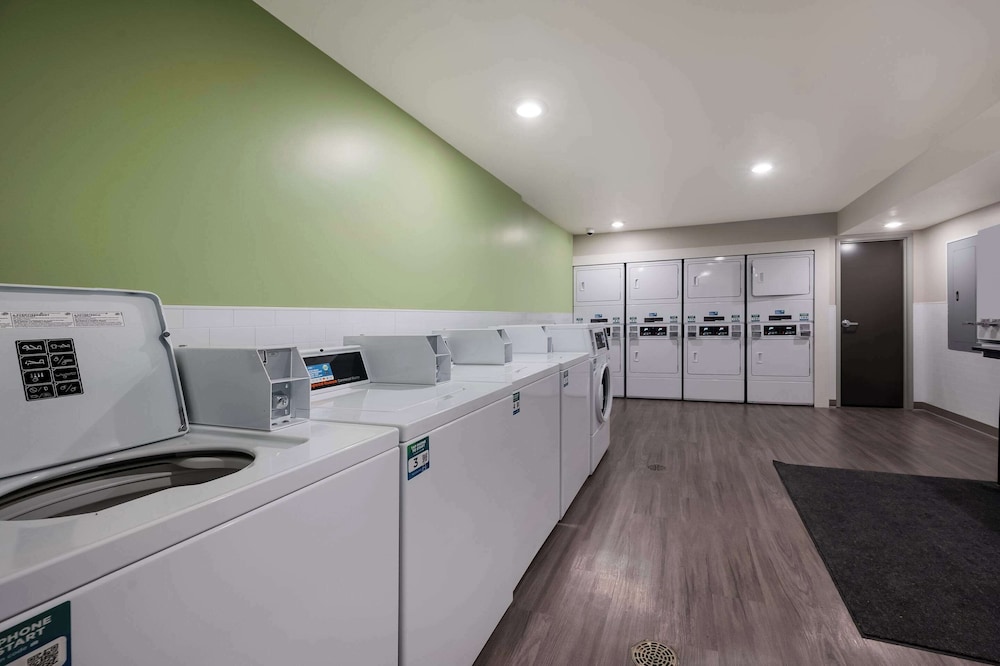WoodSpring Suites Wixom - Novi 33/47