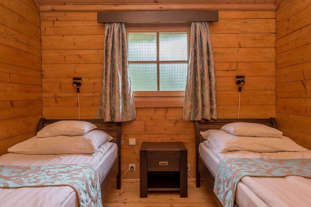 2 BEDROOMS, SUPERIOR, CHALET