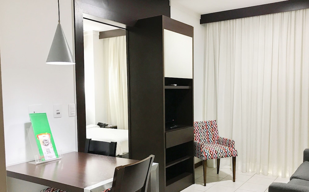 Triangulo Apart Hotel 58/66