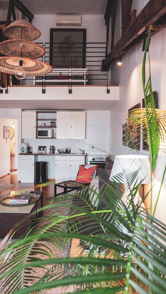 The Lofts Boutique Hotel 86/99