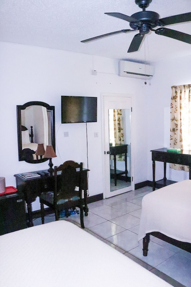 Pink Rock Bed & Breakfast 37/58