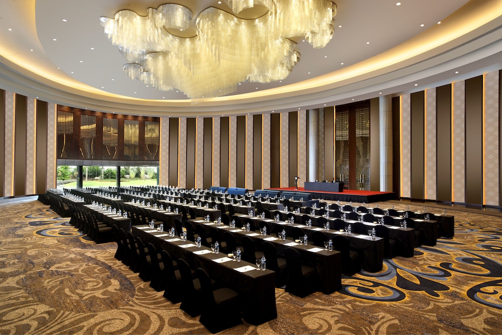 RESINDA HOTEL KARAWANG, MANAGED BY PADMA HOTELS 55/67