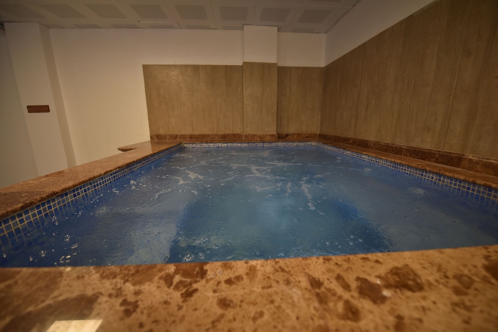 New Karaman Hotel 29/47