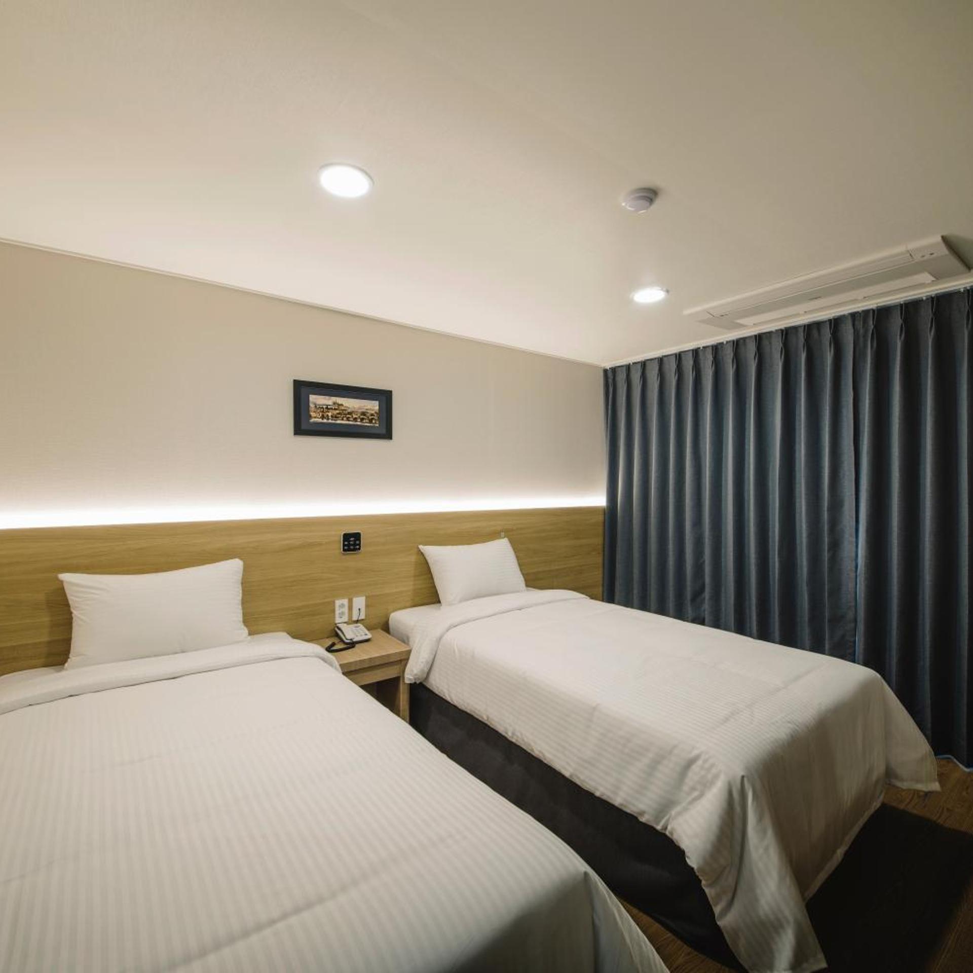 STANDARD, TWIN BEDS