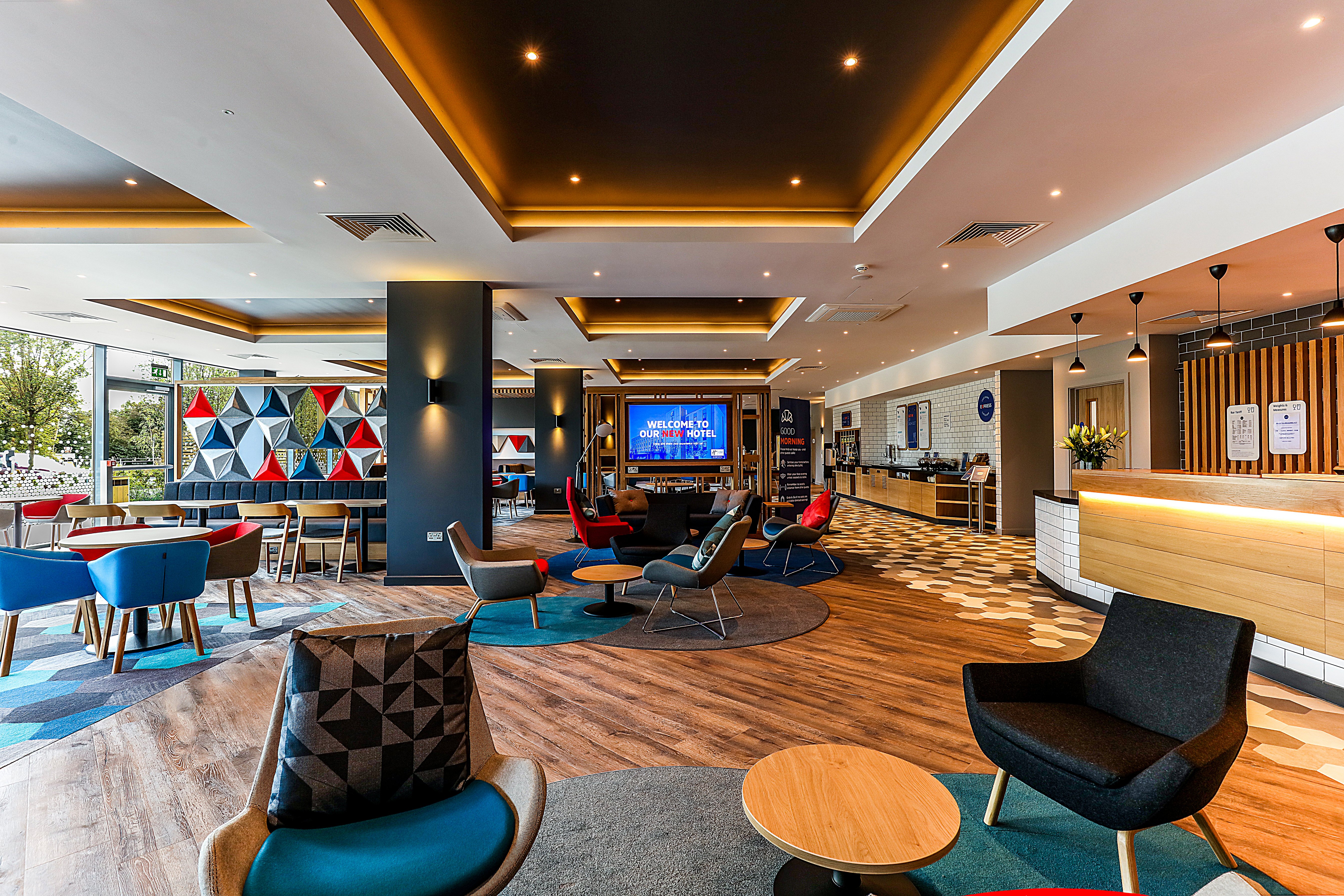 Holiday Inn Express Bicester 23/49