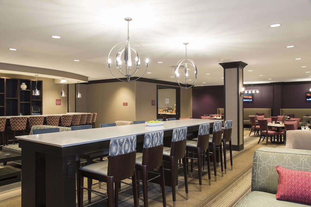 DoubleTree by Hilton Hotel Schenectady 8/51