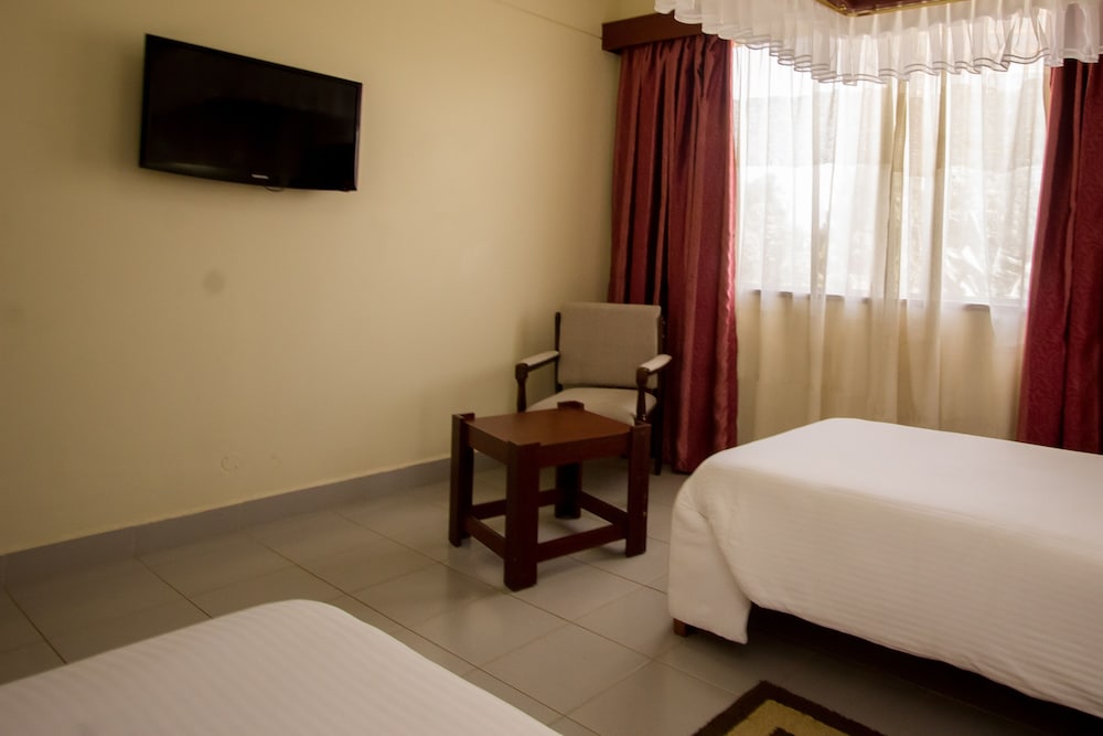 Sirikwa Hotel 10/41