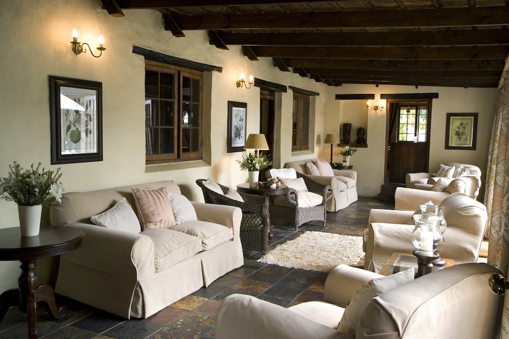 Hunter S Country House 24/33