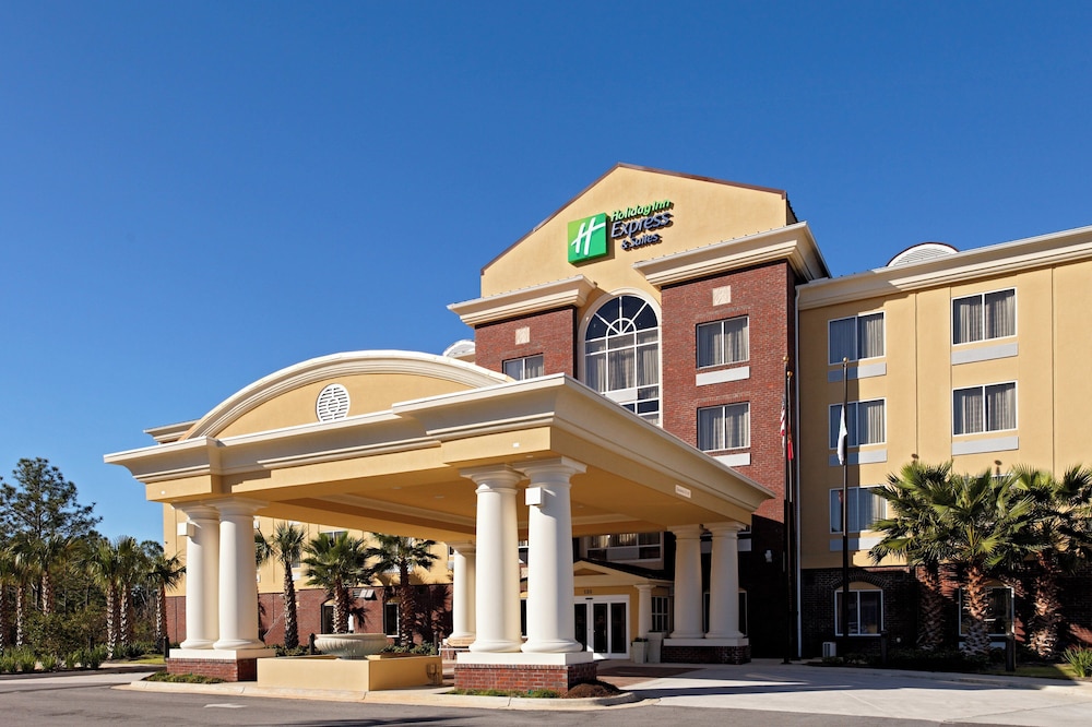 Holiday Inn Express & Suites Crestview South I-10 2/69
