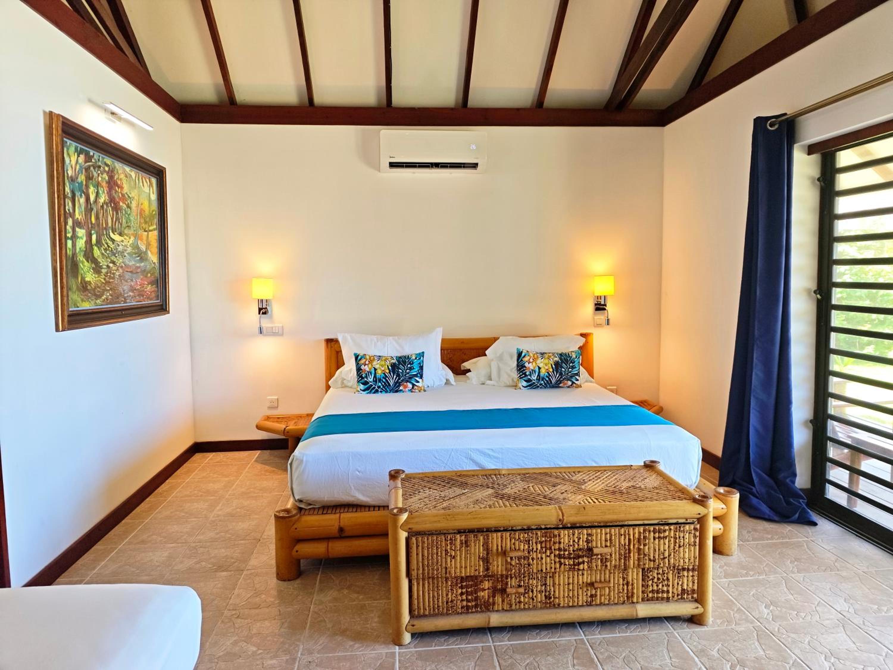 Lagoon, Bungalow