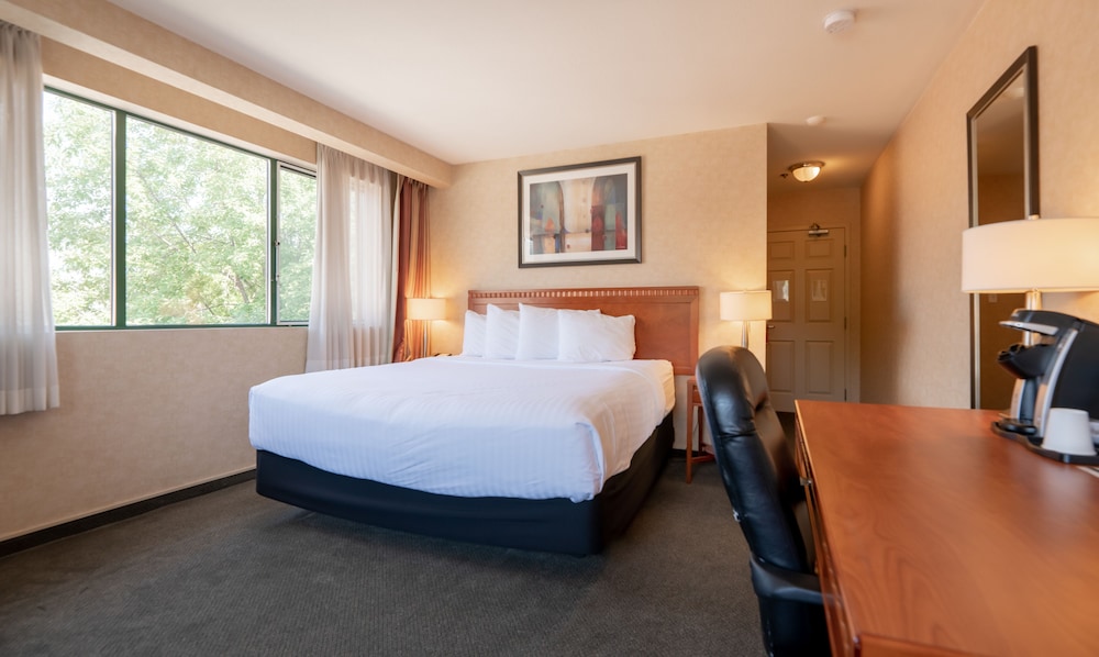 Kanata Kelowna Hotel and Conference Centre 18/47