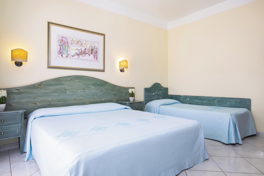 Hotel Maria Rosaria 40/62
