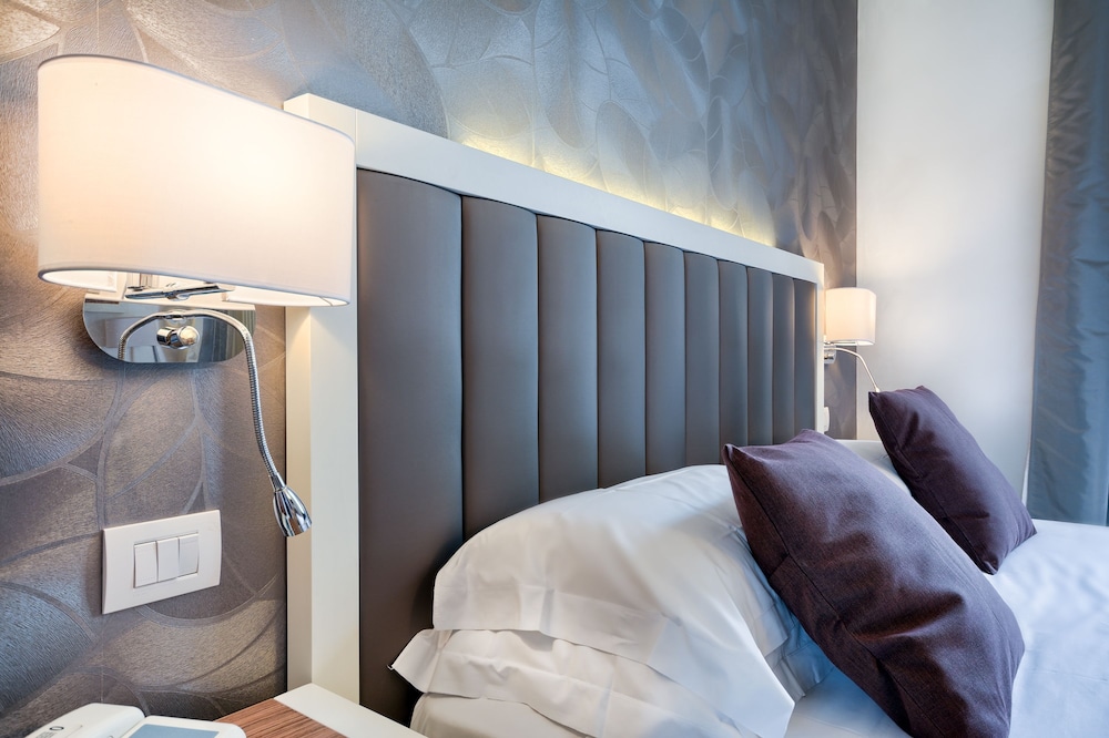 Hotel Monte Rosa 14/30