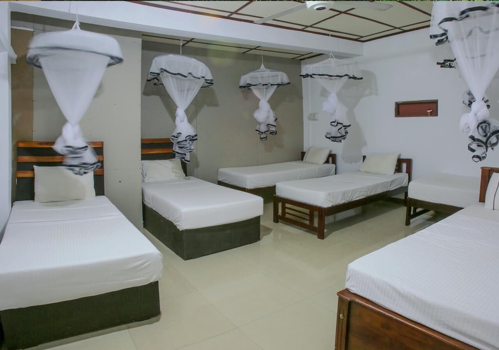 Aura City Hostel photo3