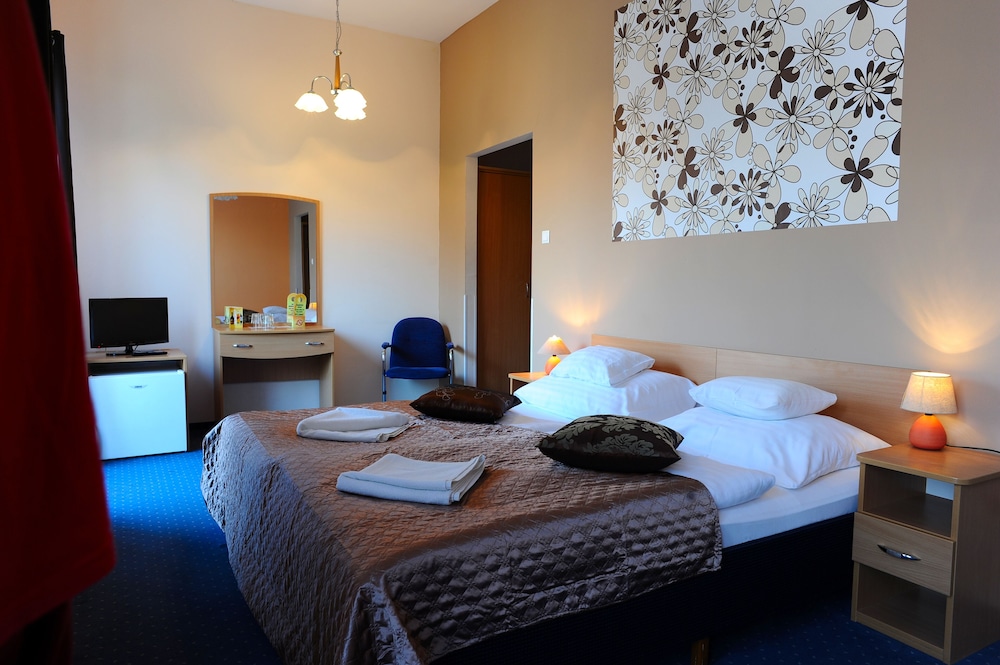 Hotel Papillon 40/50