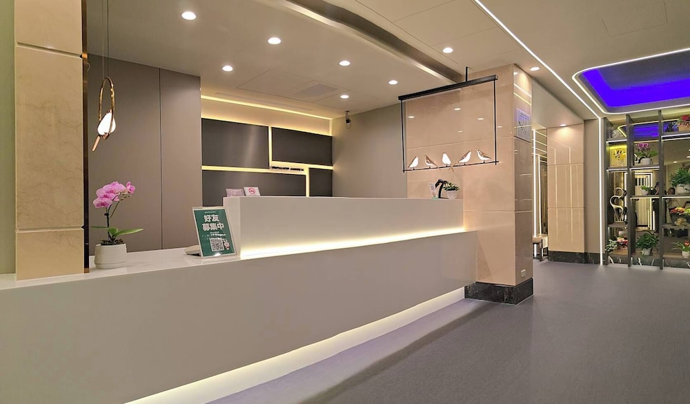 Forward Suites I 10/65