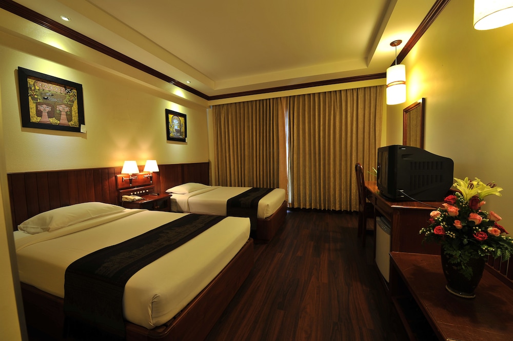 City River Hotel 23/62