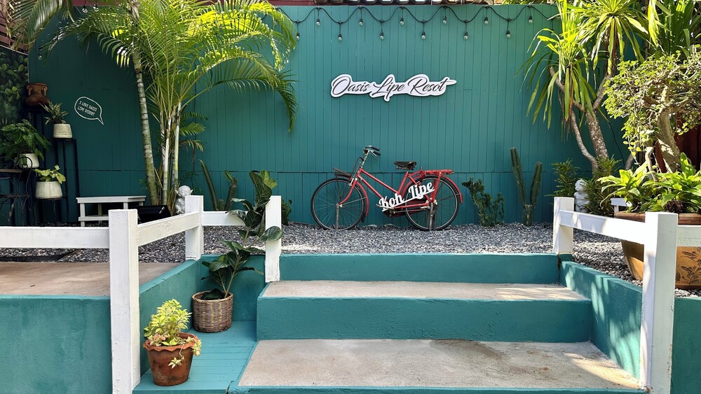 Oasis Lipe Resort 6/66