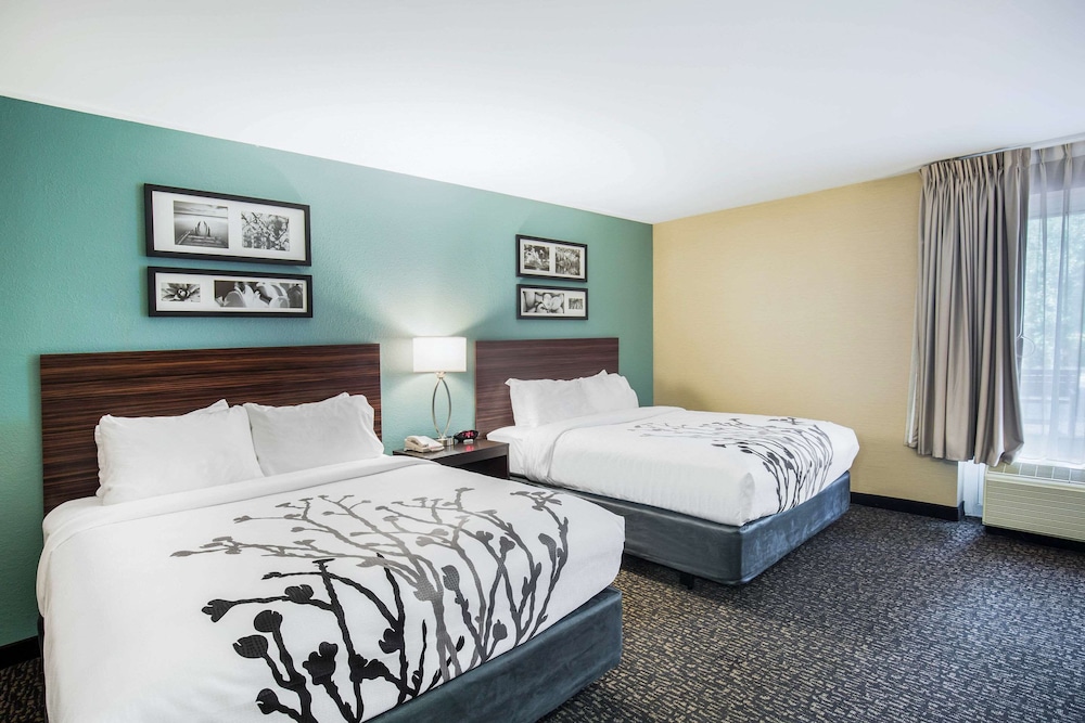 Sleep Inn and Suites Dunmore 11/29
