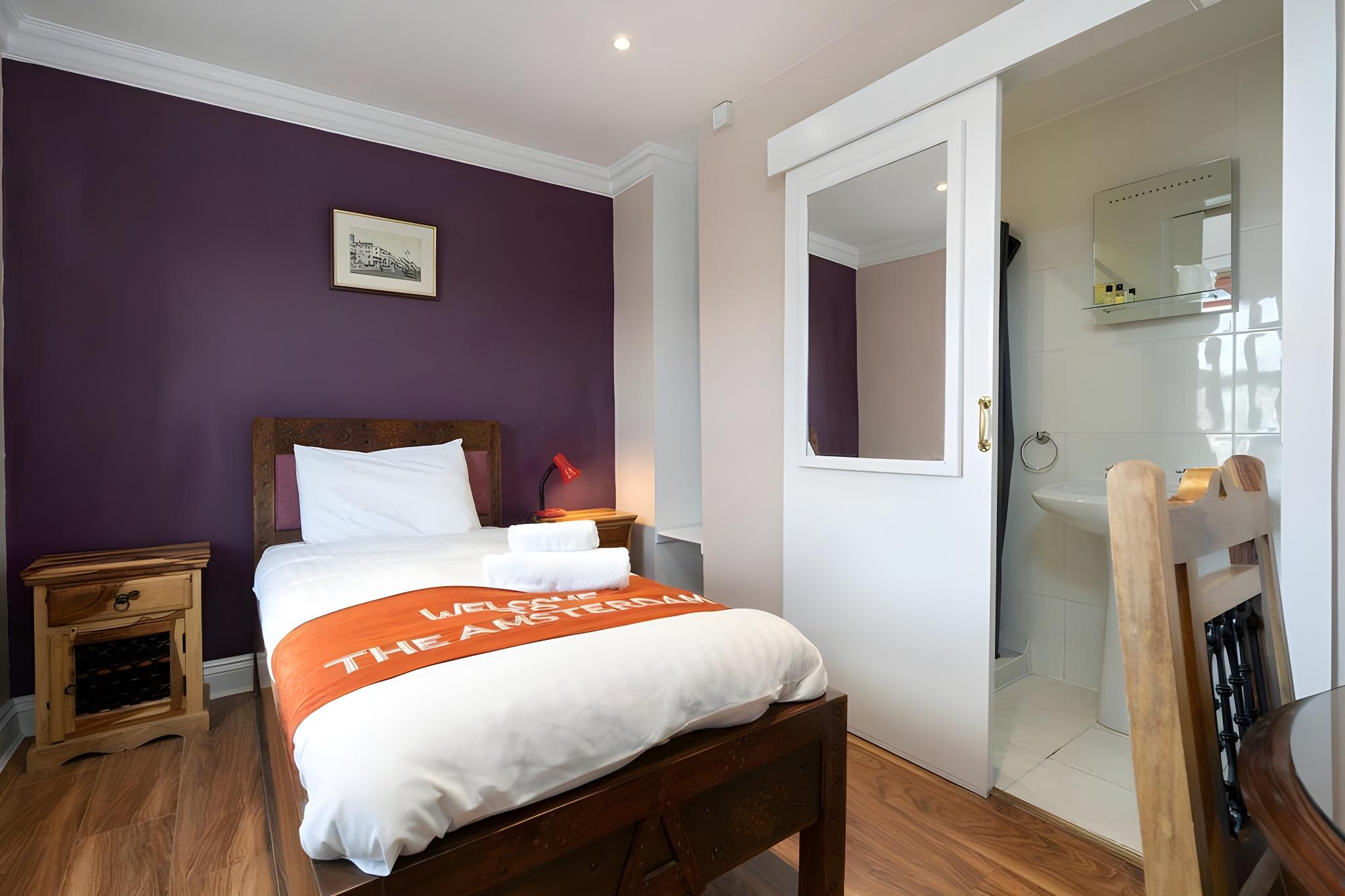 ROOM, SINGLE, SMALL