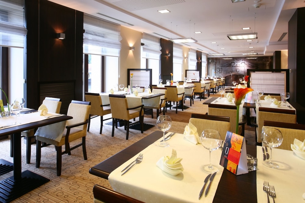 restaurant-cafeteria