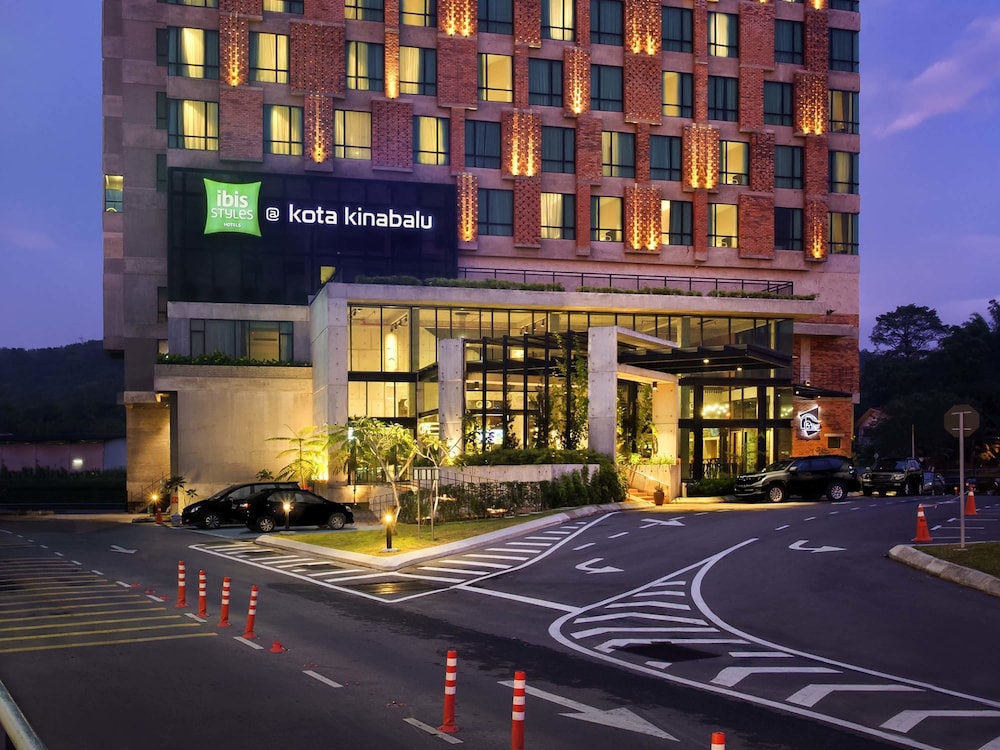 Ibis Styles Kota Kinabalu Inanam Hotel 2/38